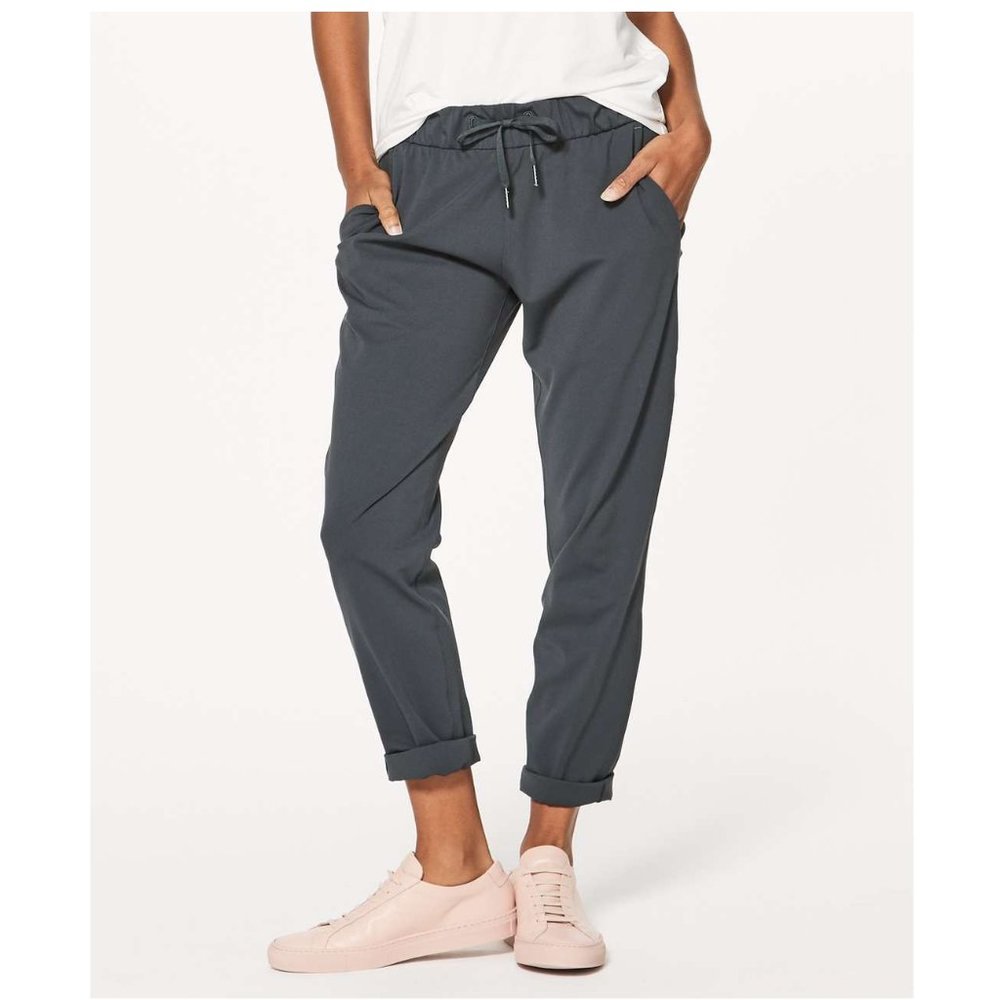 Lululemon On The Fly Pant 27" / Size 2 / Melanite Grey Full-On Luxtreme 7/8